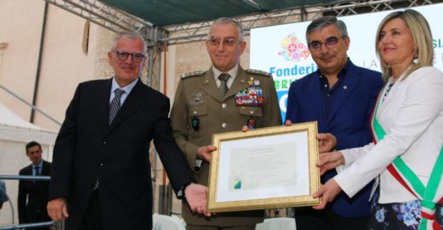Politica Abruzzo - FONDERIA ABRUZZO: ENCOMIO A GEN. CLAUDIO GRAZIANO Politica Abruzzo - FONDERIA ABRUZZO: ENCOMIO A GEN. CLAUDIO GRAZIANO