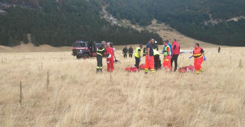 CADE ELICOTTERO VIGILI DEL FUOCO SUL GRAN SASSO, TRE FERITI