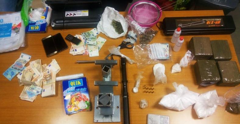 DROGA, SOLDI FALSI E PROIETTILI, ARRESTATO 30ENNE