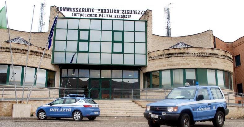 notizie Abruzzo - DROGA: ARRESTATO SPACCIATORE MENTRE CEDE HASCISC