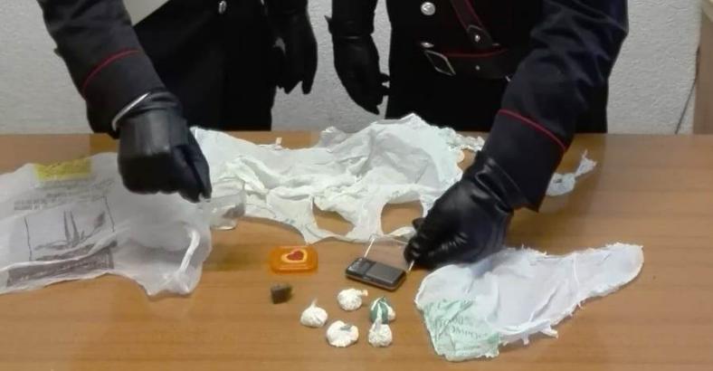 Ultime notizie di Cronaca in Abruzzo - DROGA: ARRESTATA COPPIA CON 31 GRAMMI DI COCAINA Ultime notizie di Cronaca in Abruzzo - DROGA: ARRESTATA COPPIA CON 31 GRAMMI DI COCAINA