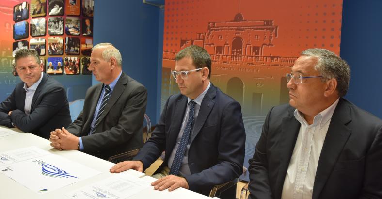 Economia Abruzzo - TRASPORTI: NUOVO BUS DA ROMA A PARCO NAZIONALE ABRUZZO Economia Abruzzo - TRASPORTI: NUOVO BUS DA ROMA A PARCO NAZIONALE ABRUZZO