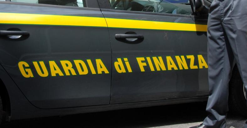 notizie Abruzzo - TRUFFA ED EVASIONE ACQUISTI AUTO NELL'UE, 4 DENUNCIATI