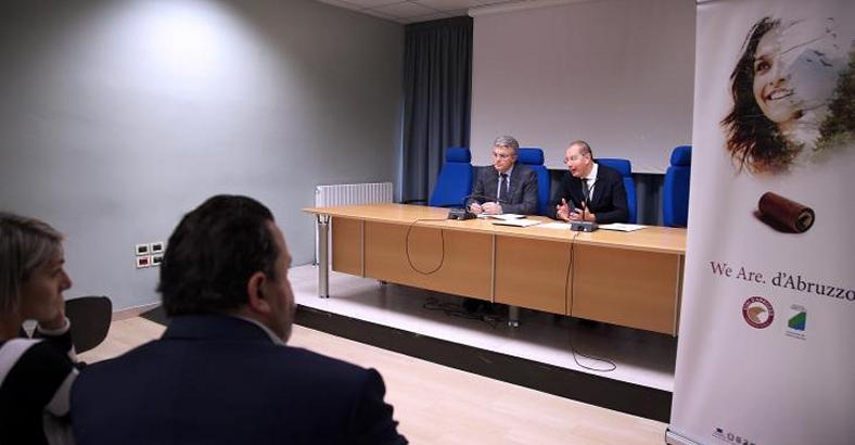 Economia Abruzzo - VINO: CAMPAGNA COMUNICAZIONE MONTEPULCIANO ABRUZZO Economia Abruzzo - VINO: CAMPAGNA COMUNICAZIONE MONTEPULCIANO ABRUZZO
