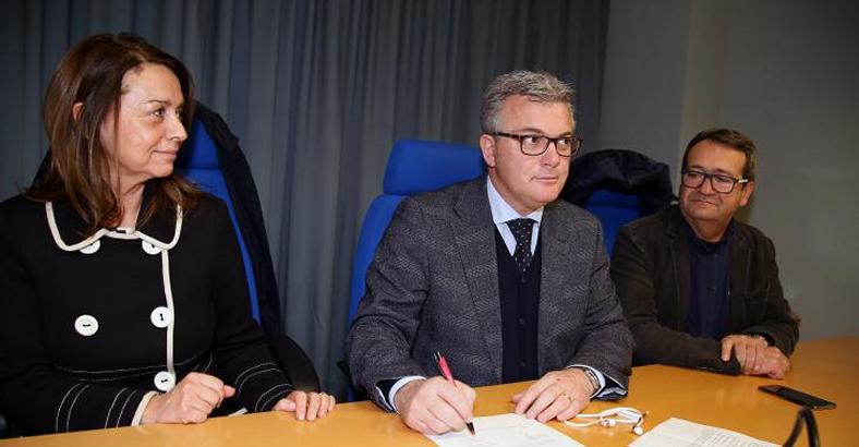notizie Abruzzo - SIGLATA CONVEZIONE REGIONE - GAL TERREVERDI TERAMANE