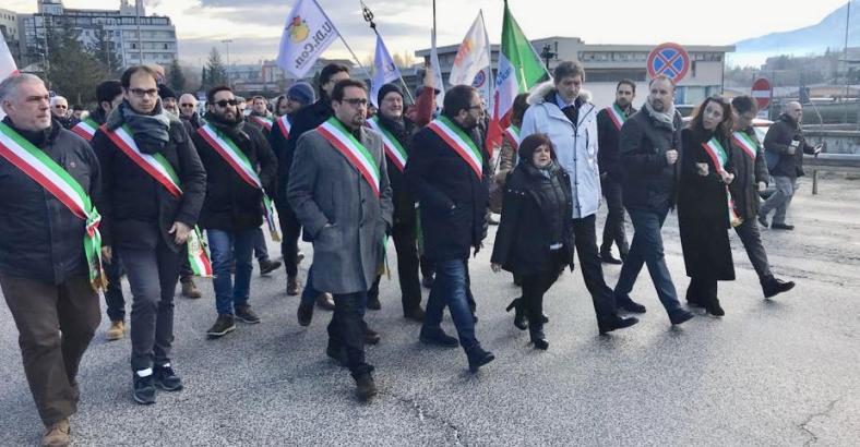 Politica Abruzzo - AUMENTO PEDAGGI A24-A25, OCCUPATO CASELLO L'AQUILA Politica Abruzzo - AUMENTO PEDAGGI A24-A25, OCCUPATO CASELLO L'AQUILA