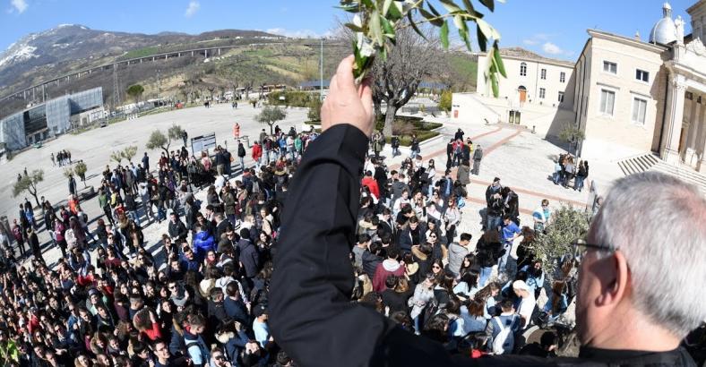 Cronaca Abruzzo - 100 GIORNI ESAMI: S. GABRIELE, VERTICE PER SICUREZZA Cronaca Abruzzo - 100 GIORNI ESAMI: S. GABRIELE, VERTICE PER SICUREZZA