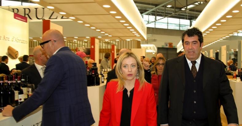 Economia Abruzzo - VINITALY: EXPORT VINO ABRUZZO A +13% IN CINA Economia Abruzzo - VINITALY: EXPORT VINO ABRUZZO A +13% IN CINA