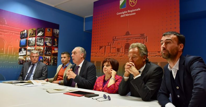 notizie Abruzzo - GRAN SASSO: LEGNINI, MAGGIORANZA NON VUOLE RESPONSABILITA'