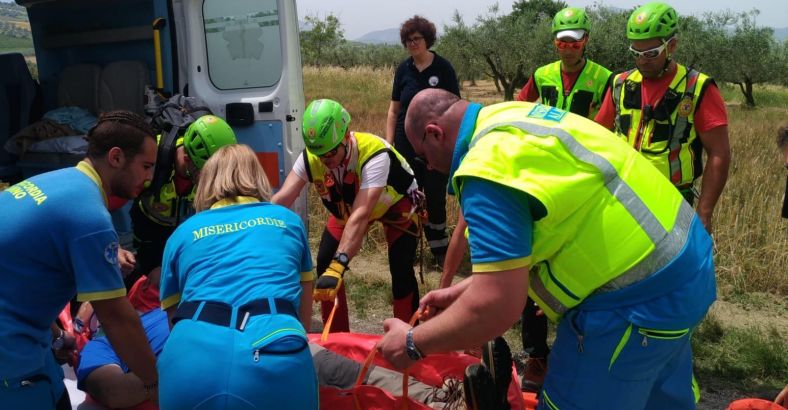 Cronaca Abruzzo - MONTAGNA: ESERCITAZIONE CNSAS NEL PESCARESE Cronaca Abruzzo - MONTAGNA: ESERCITAZIONE CNSAS NEL PESCARESE