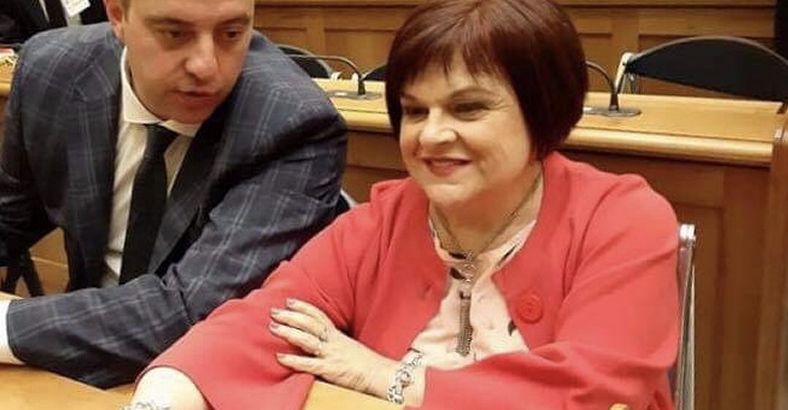 Politica Abruzzo - A24-A25: ON. PEZZOPANE (PD) SU PEDAGGI, TONINELLI ETEREO Politica Abruzzo - A24-A25: ON. PEZZOPANE (PD) SU PEDAGGI, TONINELLI ETEREO