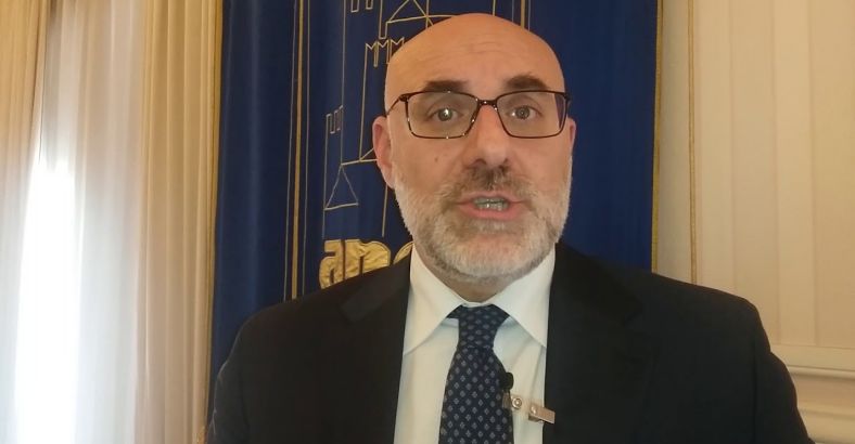 notizie Abruzzo - SALTA APPROVAZIONE BILANCIO, SINDACO CHIETI SI DIMETTE