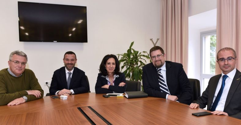 Politica Abruzzo - REGIONE ABRUZZO: CONSIGLIO PATROCINA CERIMONIA ALPINI Politica Abruzzo - REGIONE ABRUZZO: CONSIGLIO PATROCINA CERIMONIA ALPINI