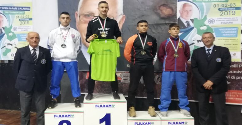 Sport Abruzzo - KARATE: ORO PER ARNONE AL TERZO OPEN CALABRIA Sport Abruzzo - KARATE: ORO PER ARNONE AL TERZO OPEN CALABRIA