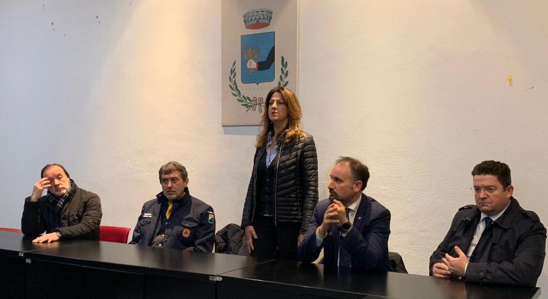 Politica Abruzzo - TERREMOTO: MARSILIO IN ZONE COLPITE DA SISMA VALLE ROVETO Politica Abruzzo - TERREMOTO: MARSILIO IN ZONE COLPITE DA SISMA VALLE ROVETO