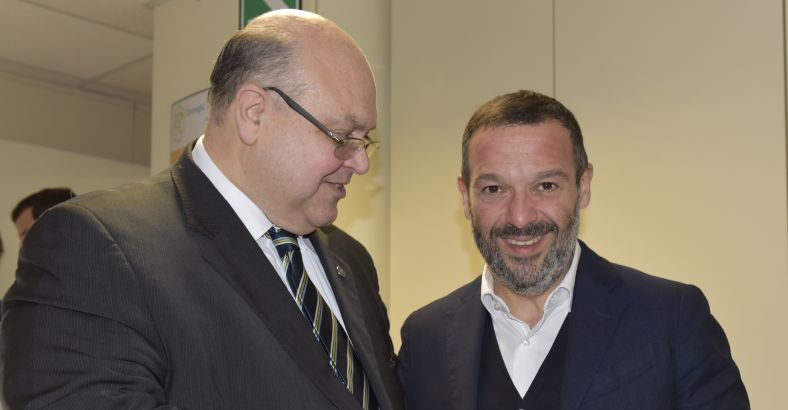 Ultime notizie di Politica in Abruzzo - ABRUZZO: EX VERTICE SICUREZZA CANADA VISITA CELANO Ultime notizie di Politica in Abruzzo - ABRUZZO: EX VERTICE SICUREZZA CANADA VISITA CELANO