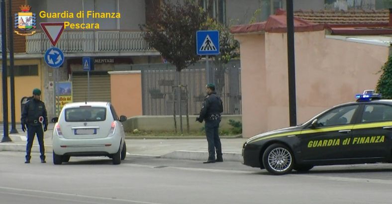 notizie Abruzzo - CORONAVIRUS: DENUCIATE 3 PERSONE CON DROGA