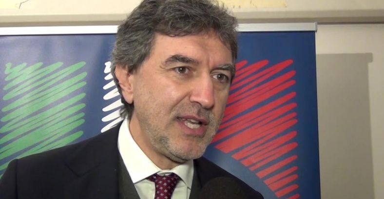 Politica Abruzzo - CORONAVIRUS: ESENZIONE PEDAGGIO A24 E A25 PER SANITARI Politica Abruzzo - CORONAVIRUS: ESENZIONE PEDAGGIO A24 E A25 PER SANITARI