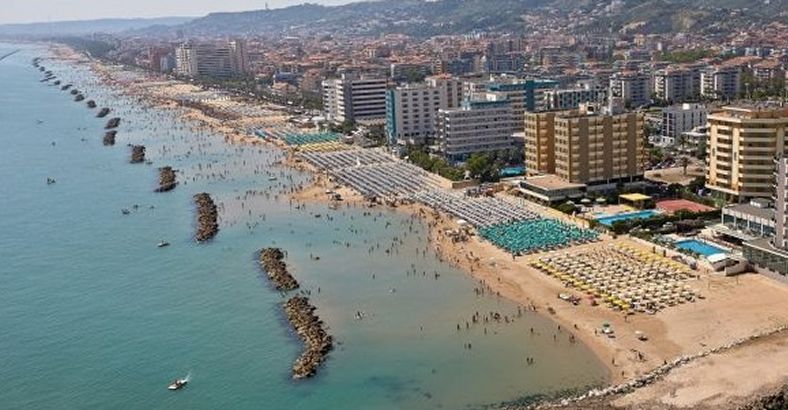 Ultime notizie di Economia in Abruzzo - CORONAVIRUS: TURISMO, VERTICE DI FEDERALBERGHI PESCARA Ultime notizie di Economia in Abruzzo - CORONAVIRUS: TURISMO, VERTICE DI FEDERALBERGHI PESCARA