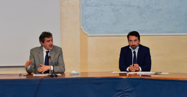 notizie Abruzzo - BUSSI: MARSILIO, SCANDALOSA REVOCA GARA D'APPALTO