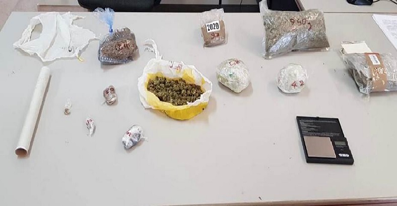 Cronaca Abruzzo - DROGA: DUE RAGAZZE ARRESTATE PER SPACCIO Cronaca Abruzzo - DROGA: DUE RAGAZZE ARRESTATE PER SPACCIO