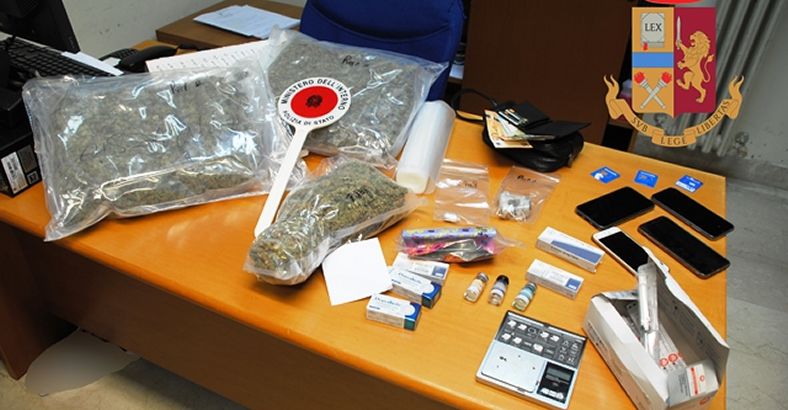Ultime notizie di Cronaca in Abruzzo - DROGA: ARRESTATO 22ENNE CON 3 KG TRA MARIJUANA E HASCISC Ultime notizie di Cronaca in Abruzzo - DROGA: ARRESTATO 22ENNE CON 3 KG TRA MARIJUANA E HASCISC