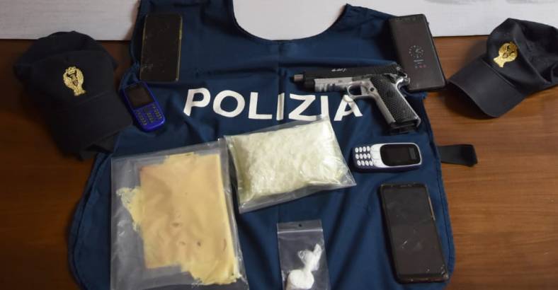 Ultime notizie di Cronaca in Abruzzo - DROGA: PRESI CON 400 GRAMMI DI COCAINA, DUE ARRESTI Ultime notizie di Cronaca in Abruzzo - DROGA: PRESI CON 400 GRAMMI DI COCAINA, DUE ARRESTI