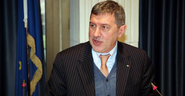 Ultime notizie di Politica in Abruzzo - CORONAVIRUS: MARSILIO, PER ZONE NECESSARI CRITERI MISURABILI Ultime notizie di Politica in Abruzzo - CORONAVIRUS: MARSILIO, PER ZONE NECESSARI CRITERI MISURABILI