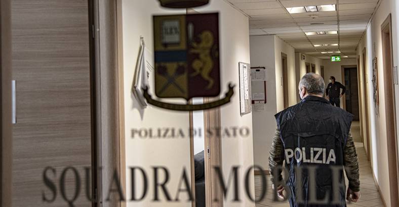 Ultime notizie di Cronaca in Abruzzo - MALTRATTAMENTI E VIOLENZA SESSUALE ALLA EX, ARRESTATO Ultime notizie di Cronaca in Abruzzo - MALTRATTAMENTI E VIOLENZA SESSUALE ALLA EX, ARRESTATO