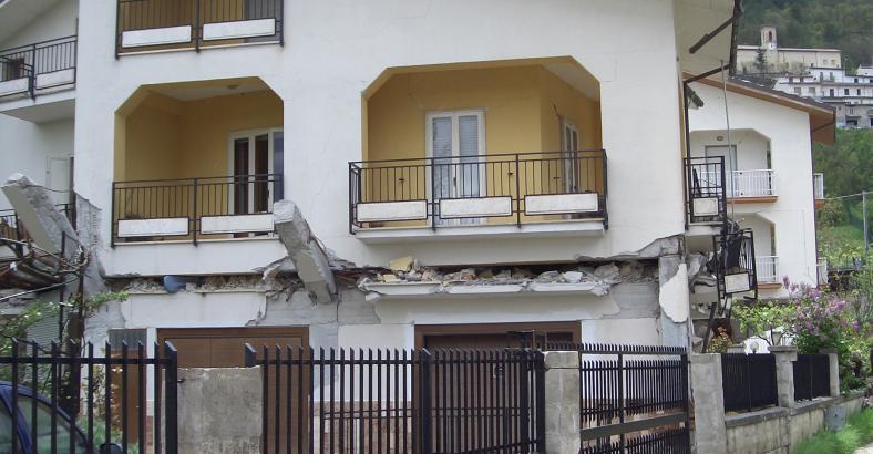 10 anni terremoto Abruzzo - 6 aprile 2009 - foto 37
