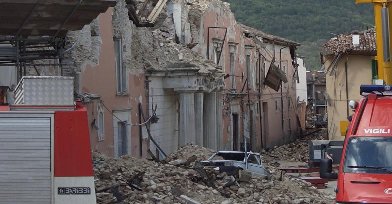 10 anni terremoto Abruzzo - 6 aprile 2009 - foto 5